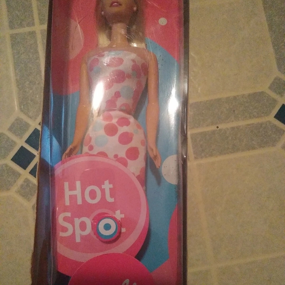 Vintage Hot Spot Barbie Y2k